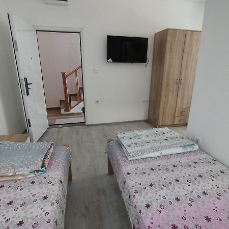 Apartmani 15 Cetinje Exterior photo