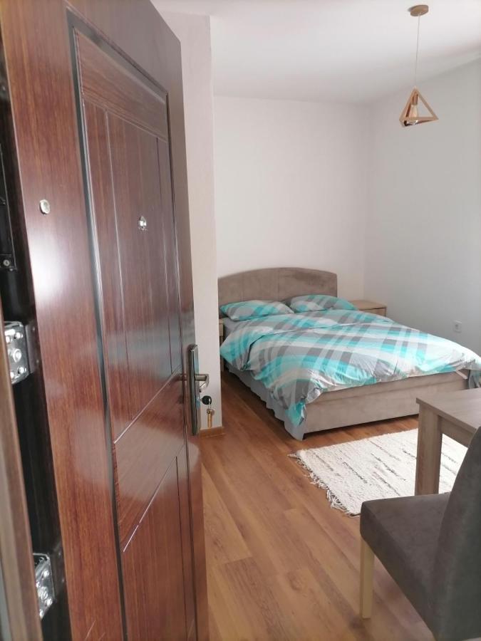 Apartmani 15 Cetinje Exterior photo