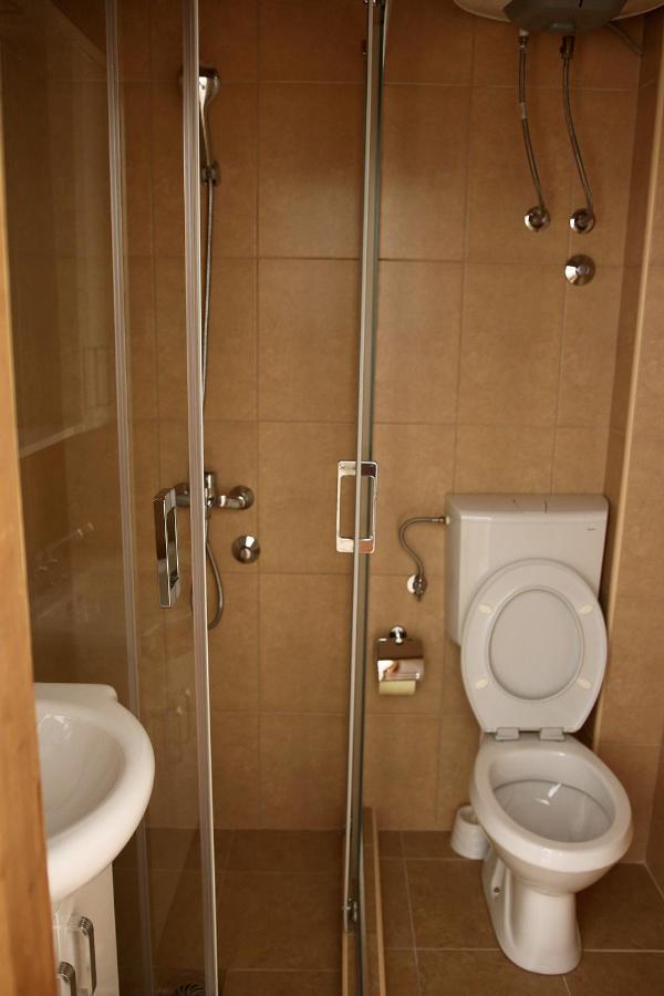 Apartmani 15 Cetinje Exterior photo