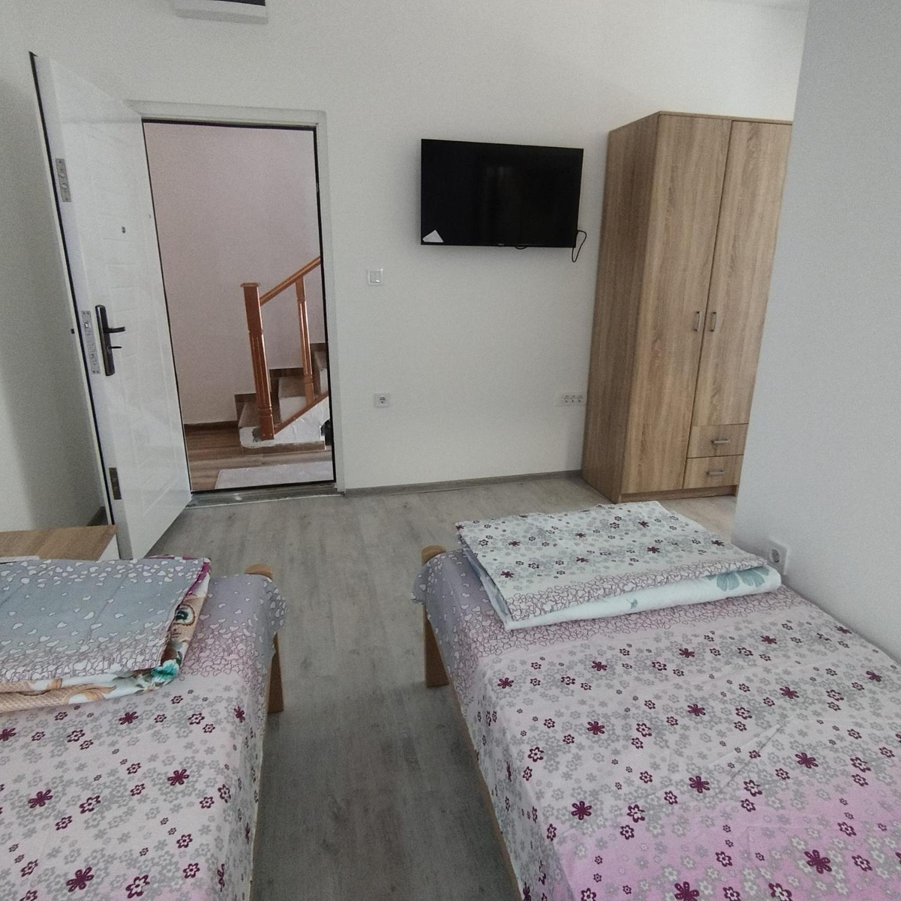 Apartmani 15 Cetinje Exterior photo
